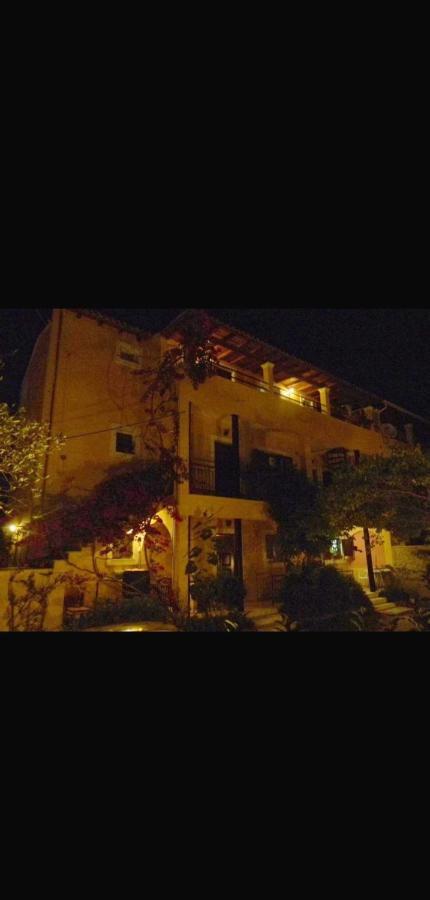 קונטואקלי Villa Efterpi מראה חיצוני תמונה